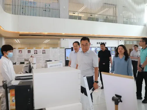 聚焦群众看病就医体验——青岛市卫生健康委满意度调研组到院督导调研
