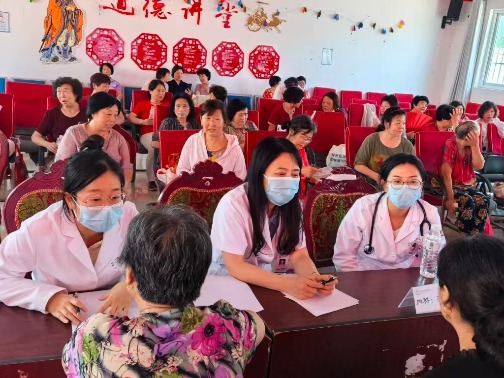 擦亮文明窗口 展示行业形象 | 青岛市公共卫生临床中心举办“世界肝炎日”科普宣传义诊系列活动，守护市民肝脏健康