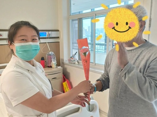 擦亮文明窗口 展示行业形象 | 情暖金秋，护佑健康！这份床边关怀，让重阳更有温度