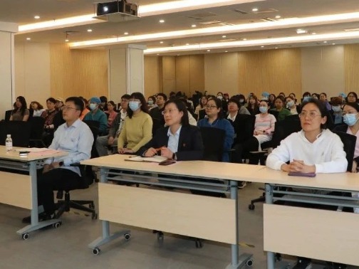 赋能医护健康，打造公卫文化——青岛市公卫临床中心成功举办中医治未病、职业素养暨情绪管理培训
